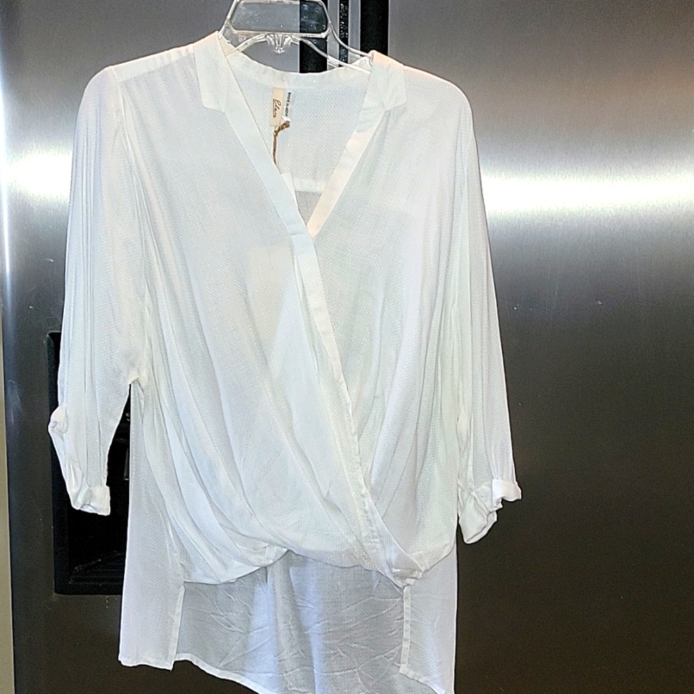 Gorgeous ladies white blouse size small